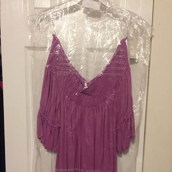 Light Violet Off-the-Shoulder Flowy Top - Picture 3 of 5
